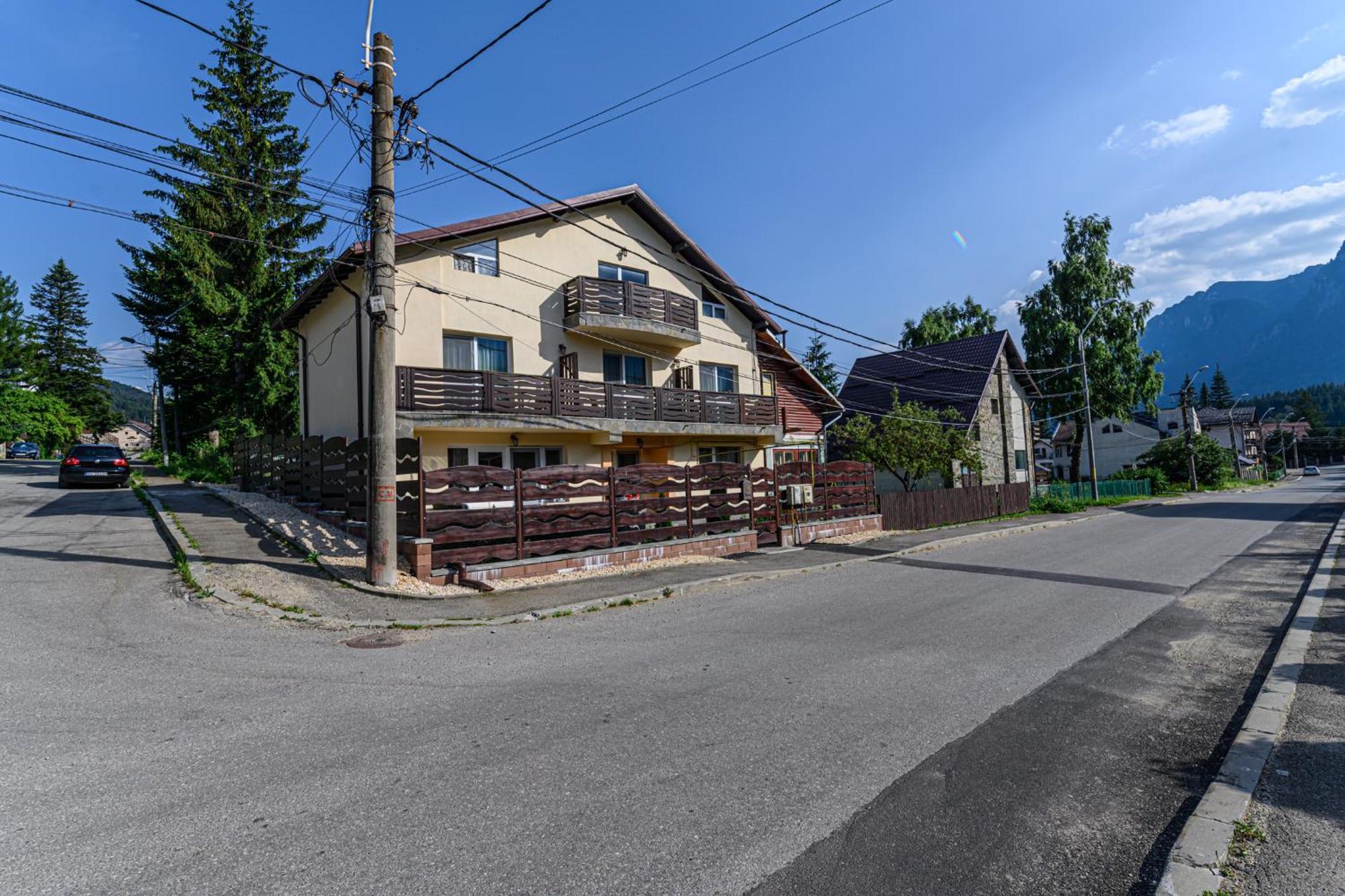 Casa Ramino Hotel Buşteni Exterior foto