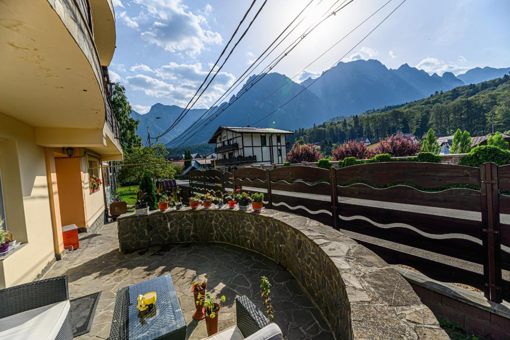 Casa Ramino Hotel Buşteni Exterior foto