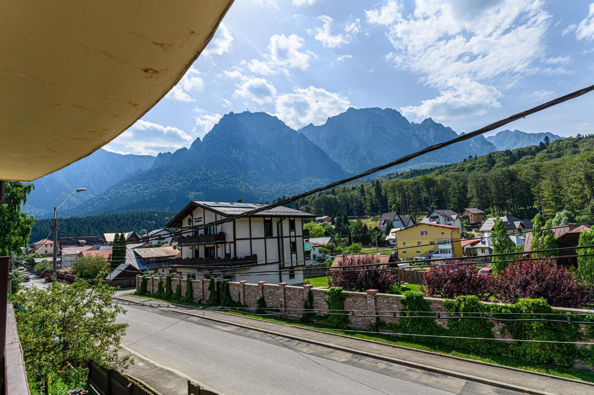 Casa Ramino Hotel Buşteni Exterior foto