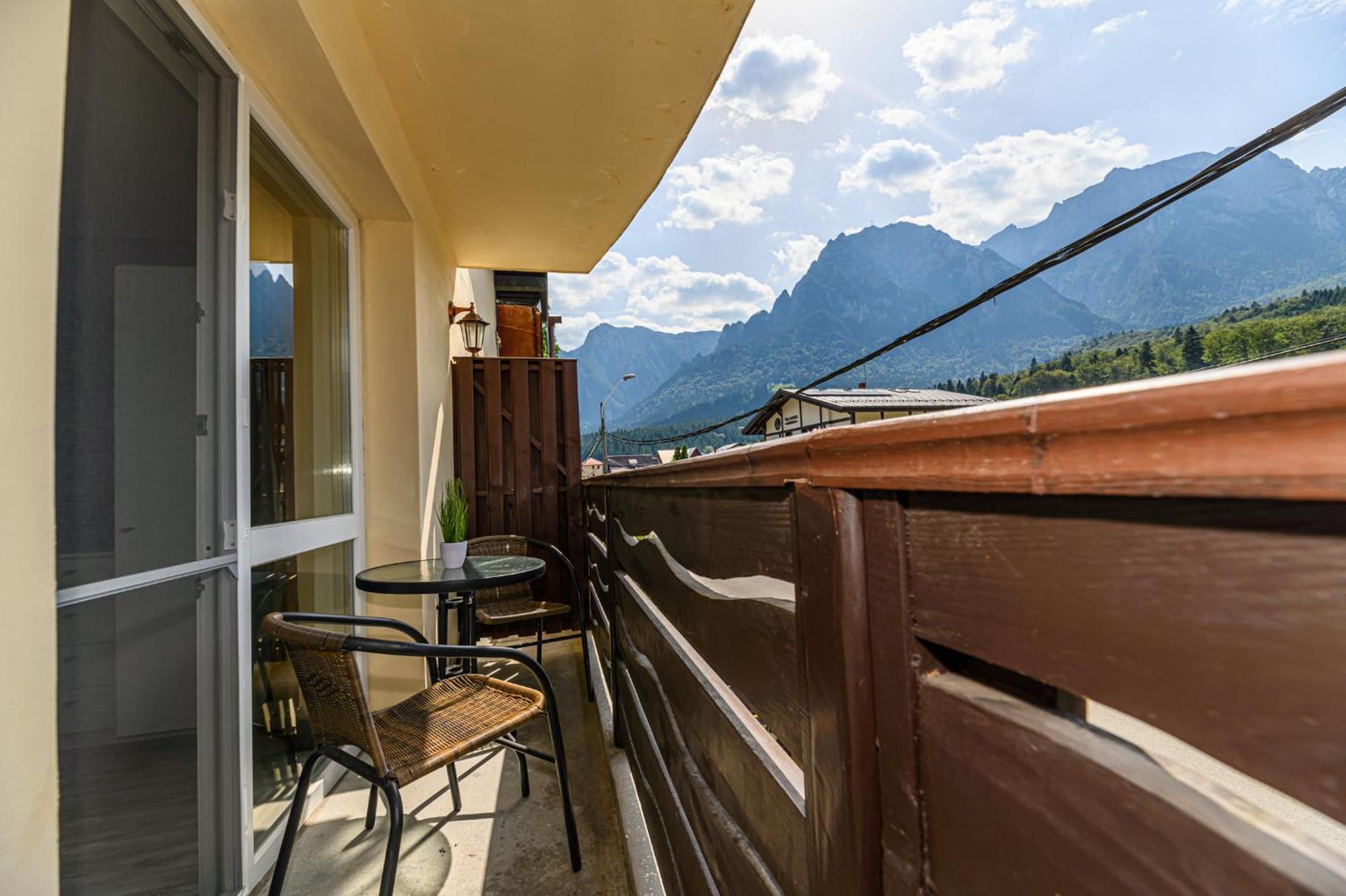 Casa Ramino Hotel Buşteni Exterior foto